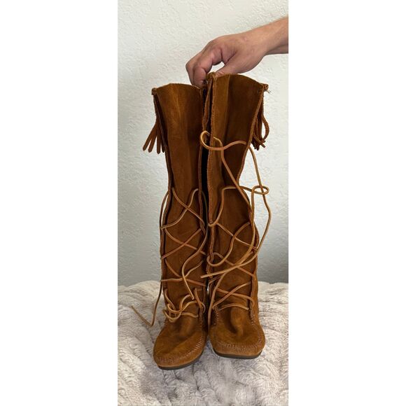 Minnetonka Lace Up Moccasin leather suede  Boots tall 7 - Picture 1 of 4